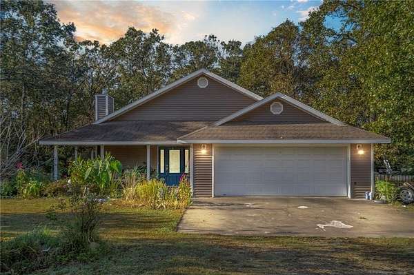 4.4 Acres of Residential Land with Home for Sale in Siloam Springs, Arkansas