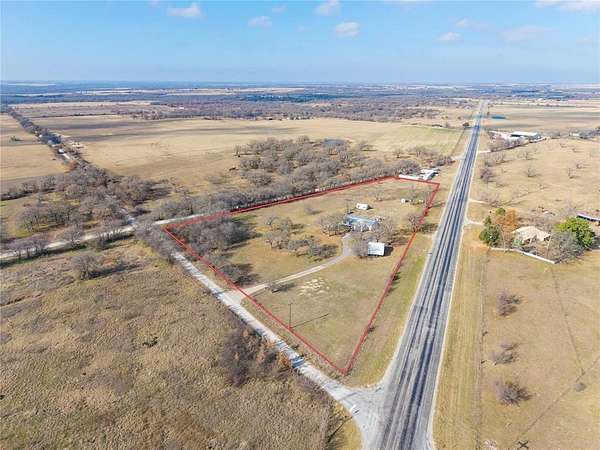 6.47 Acres of Residential Land with Home for Sale in Desdemona, Texas