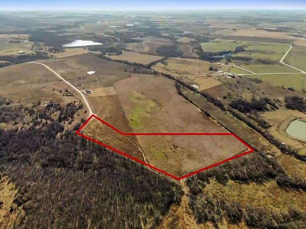 10.4 Acres of Recreational Land for Sale in Grandview, Texas