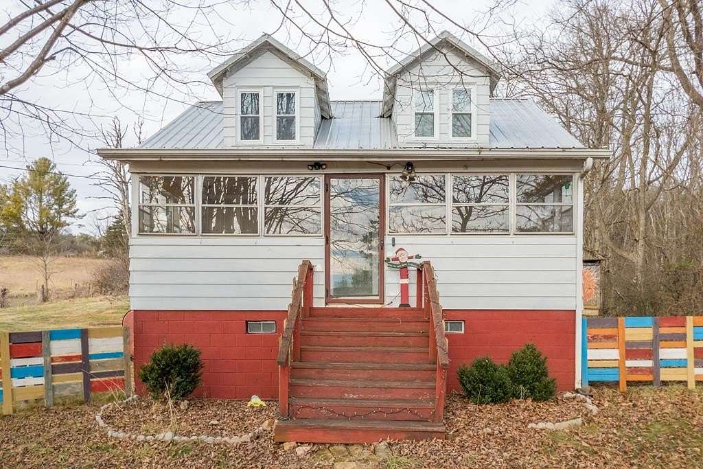 3.28 Acres of Residential Land with Home for Sale in Ivanhoe, Virginia