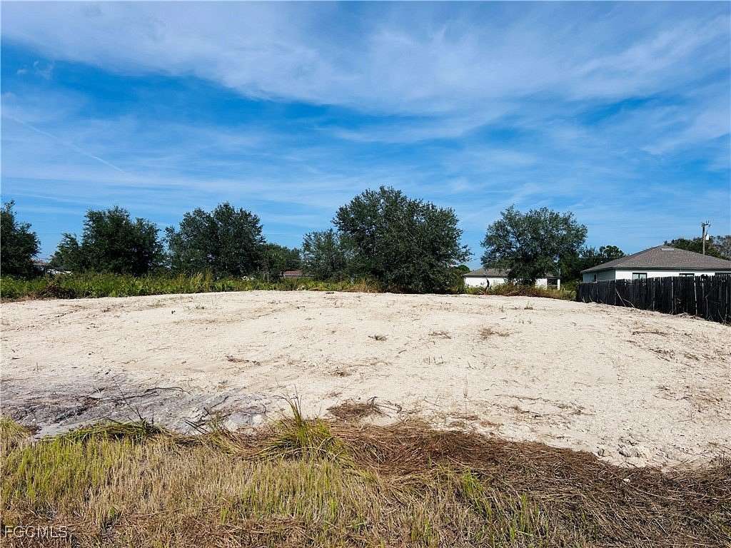 0.25 Acres of Land for Sale in Lehigh Acres, Florida