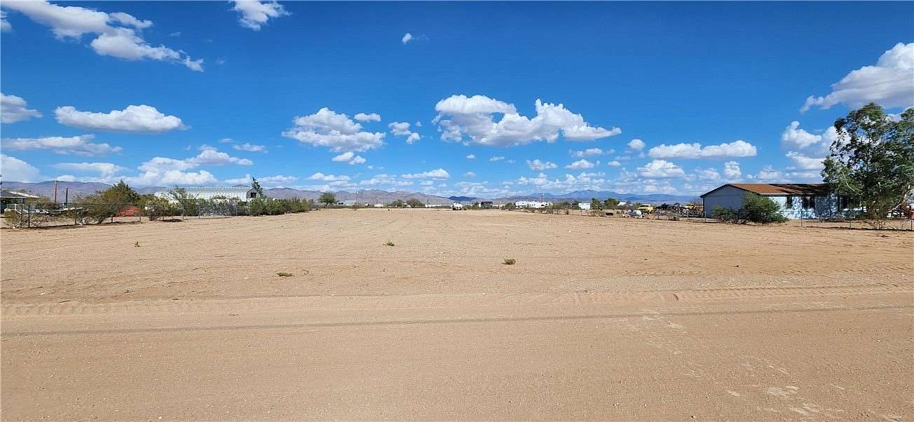 1.17 Acres of Residential Land for Sale in Golden Valley, Arizona