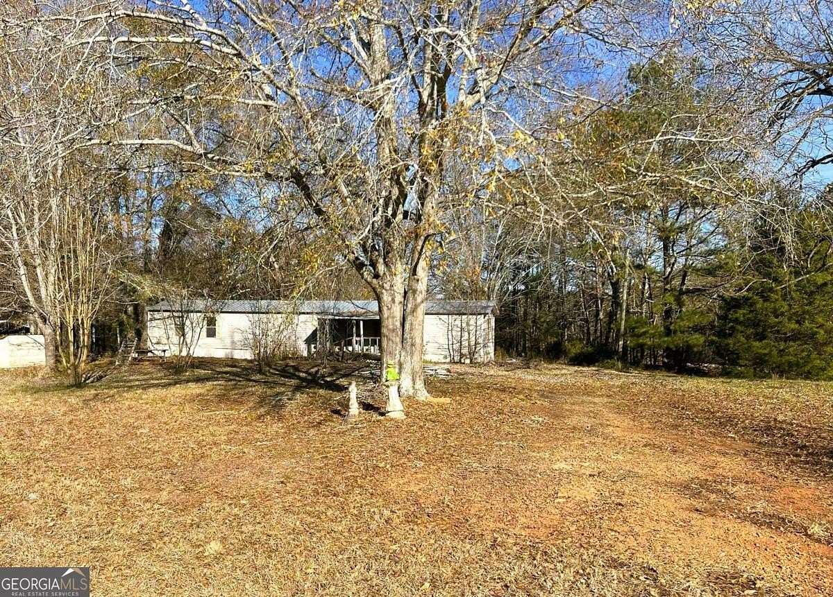 2.47 Acres of Residential Land with Home for Sale in Colbert, Georgia