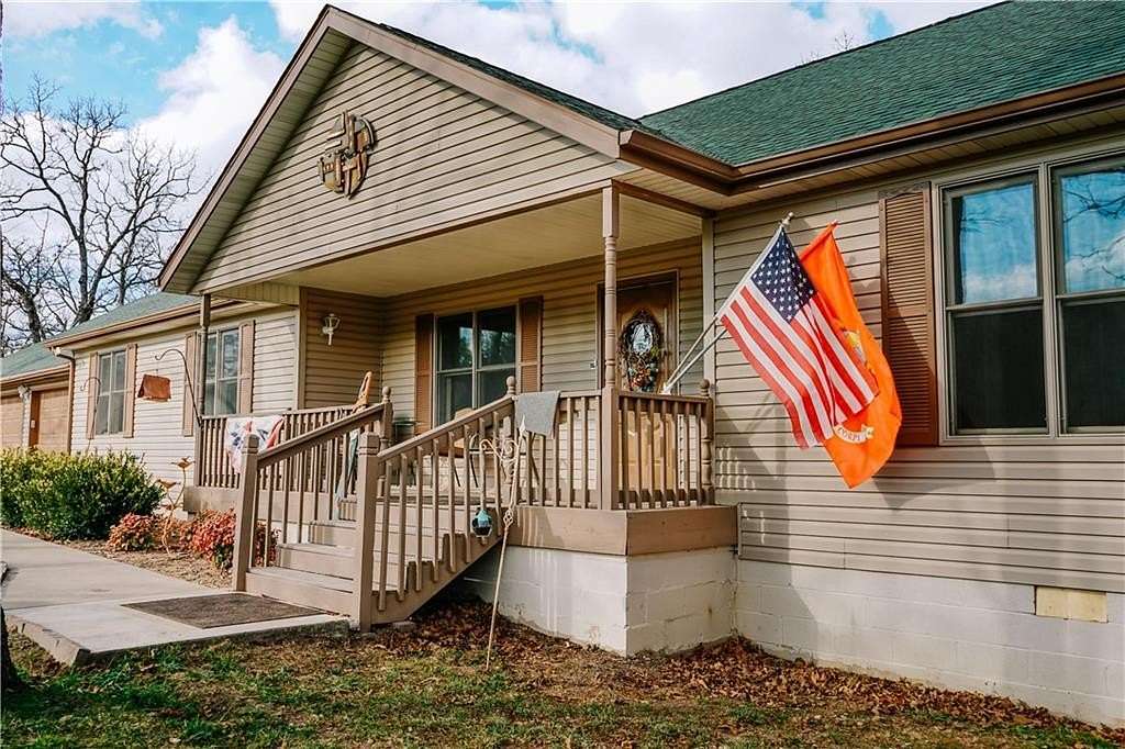 5.22 Acres of Residential Land with Home for Sale in Omaha, Arkansas