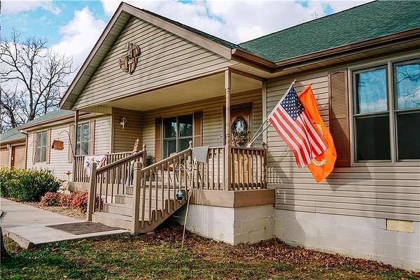 5.22 Acres of Residential Land with Home for Sale in Omaha, Arkansas