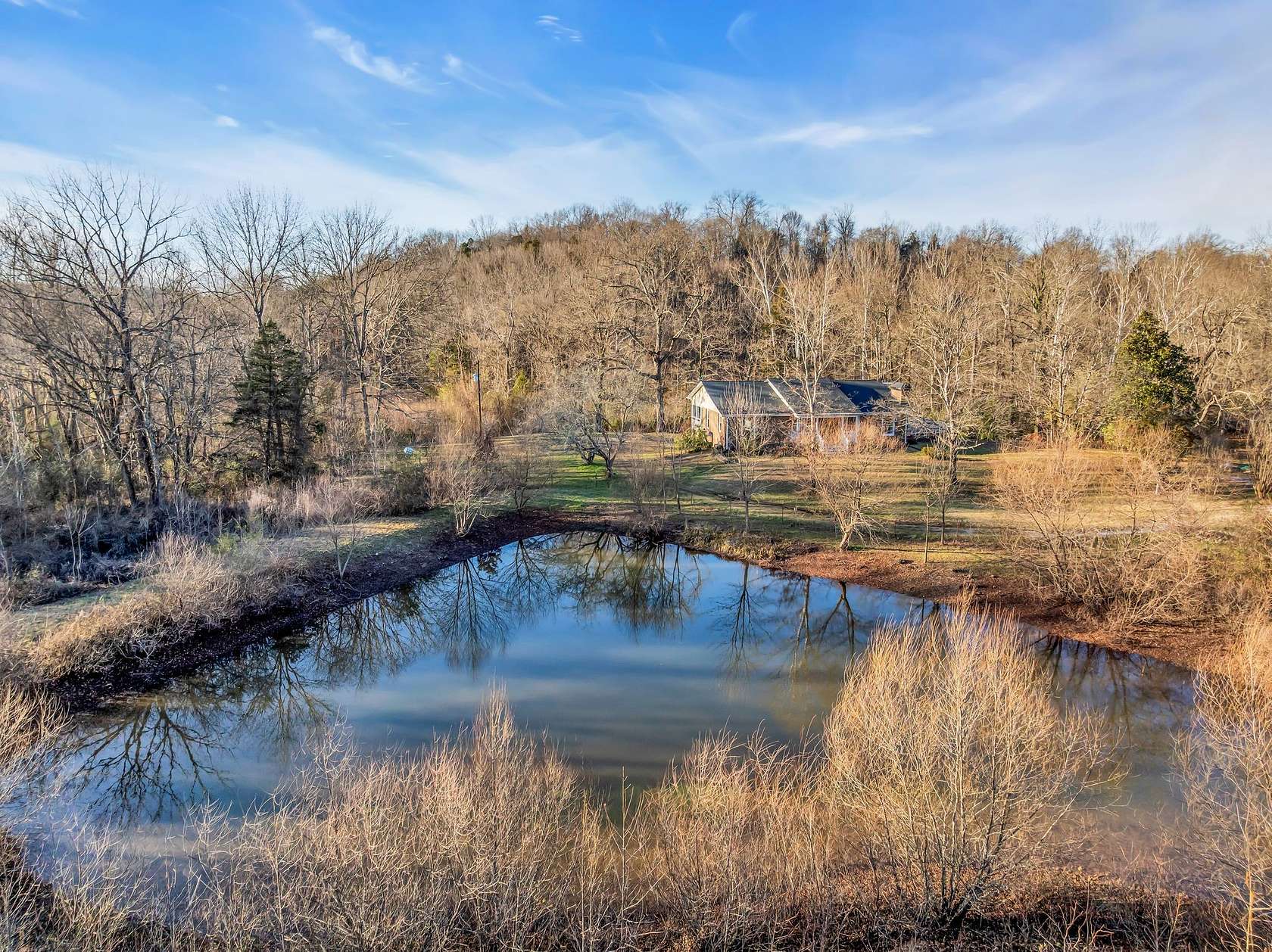 16.3 Acres of Land with Home for Sale in Ashland City, Tennessee