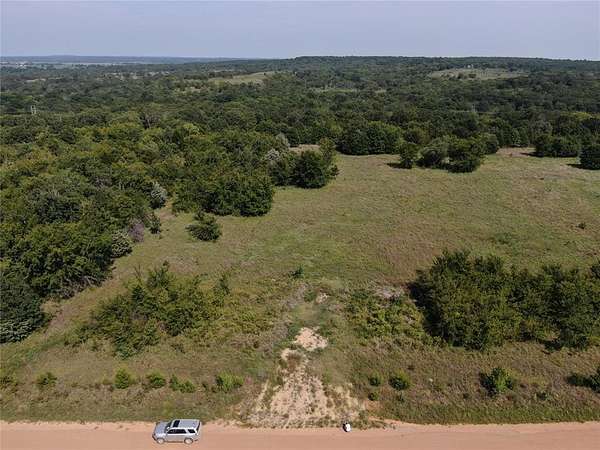 10 Acres of Residential Land for Sale in Weleetka, Oklahoma