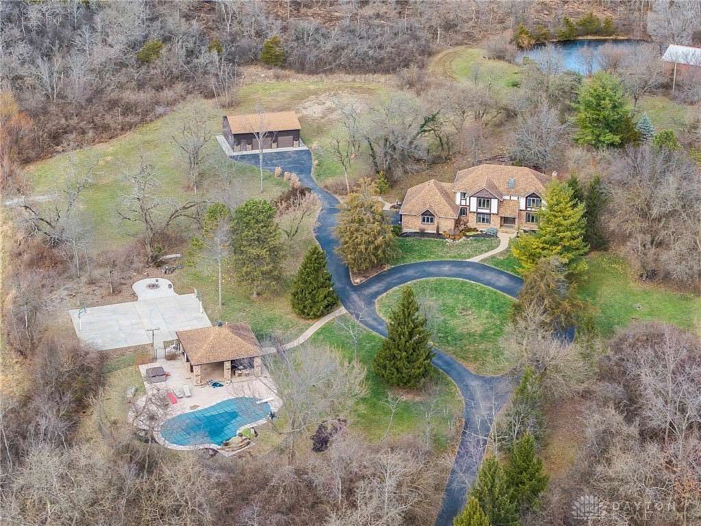 2.45 Acres of Residential Land with Home for Sale in Miamisburg, Ohio