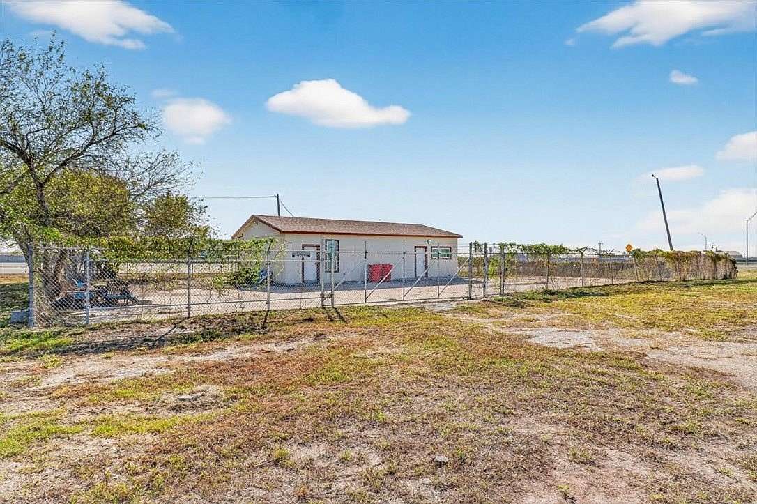 1.67 Acres of Improved Mixed-Use Land for Sale in Robstown, Texas