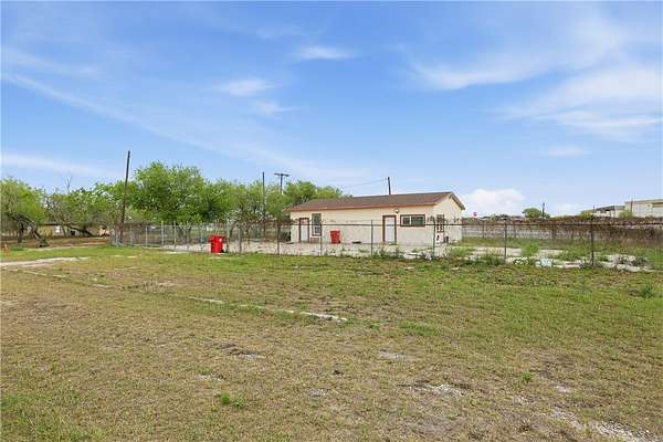 1.67 Acres of Improved Mixed-Use Land for Sale in Robstown, Texas