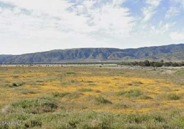 5 Acres of Land for Sale in Fairmont, California