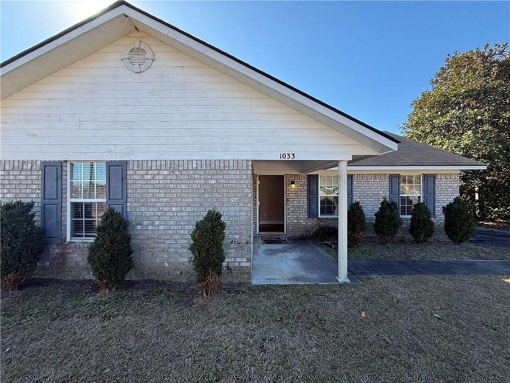 2.1 Acres of Residential Land with Home for Sale in Hinesville, Georgia