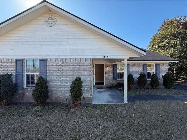 2.1 Acres of Residential Land with Home for Sale in Hinesville, Georgia