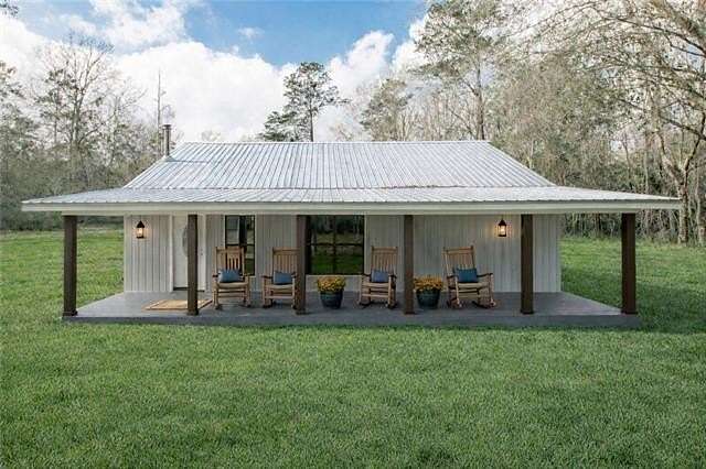 6 Acres of Land with Home for Sale in Bogalusa, Louisiana