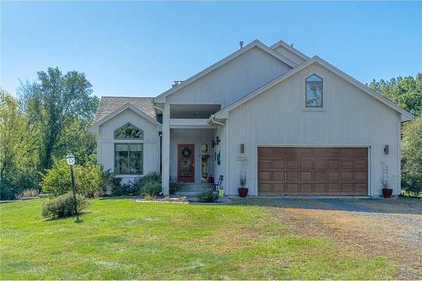 2.5 Acres of Residential Land with Home for Sale in Stillwater Township, Minnesota