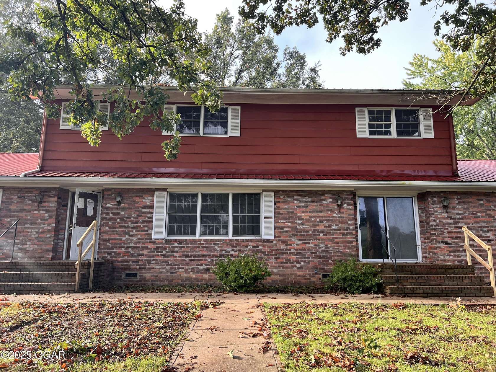 5 Acres of Residential Land with Home for Sale in Neosho, Missouri