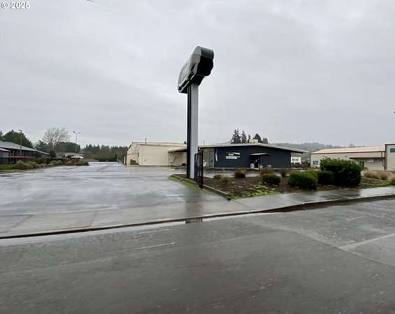 2.17 Acres of Improved Commercial Land for Sale in Woodland, Washington