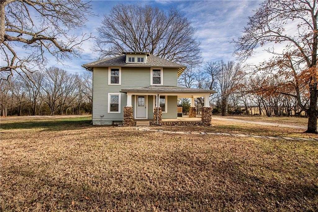 1.84 Acres of Residential Land with Home for Sale in Osawatomie, Kansas