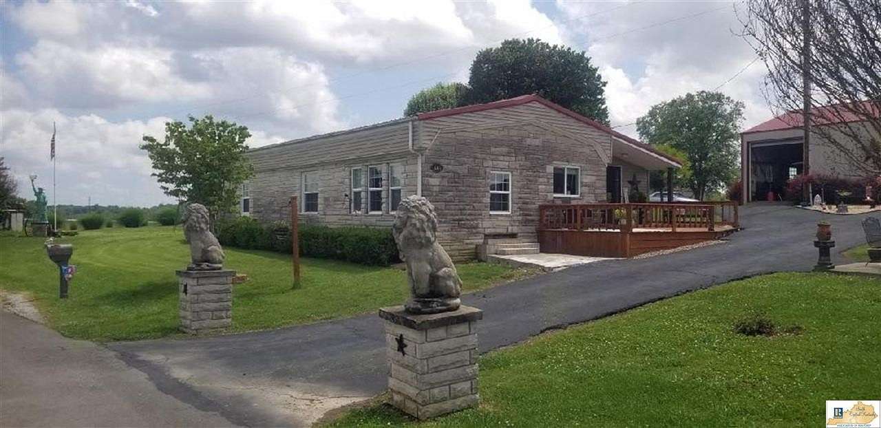 49.5 Acres of Agricultural Land with Home for Sale in Fountain Run, Kentucky