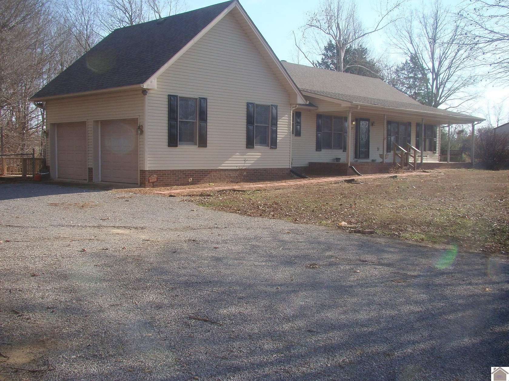 4 Acres of Residential Land with Home for Sale in Cadiz, Kentucky