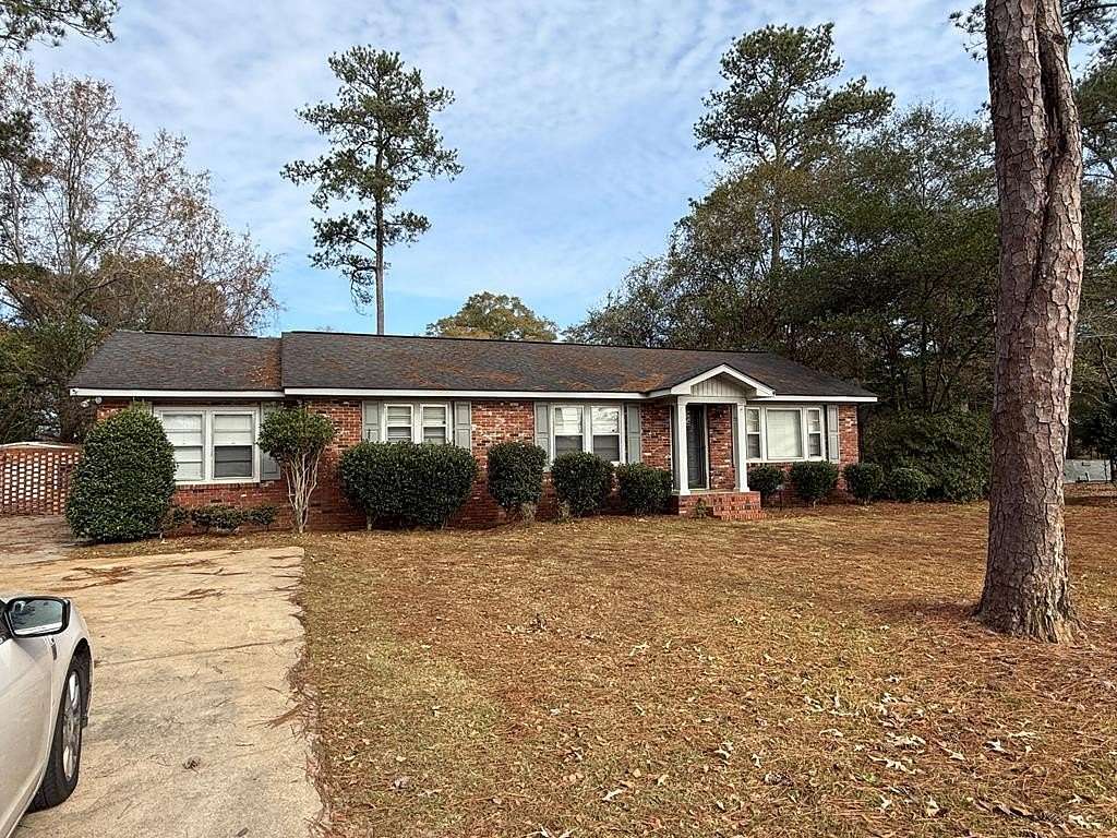 25 Acres of Land with Home for Sale in Ozark, Alabama