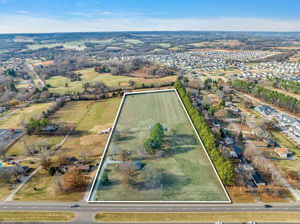 9.9 Acres of Residential Land for Sale in Columbia, Tennessee