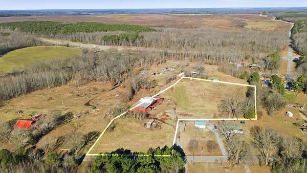 4.69 Acres of Land for Sale in Woodlawn, Tennessee