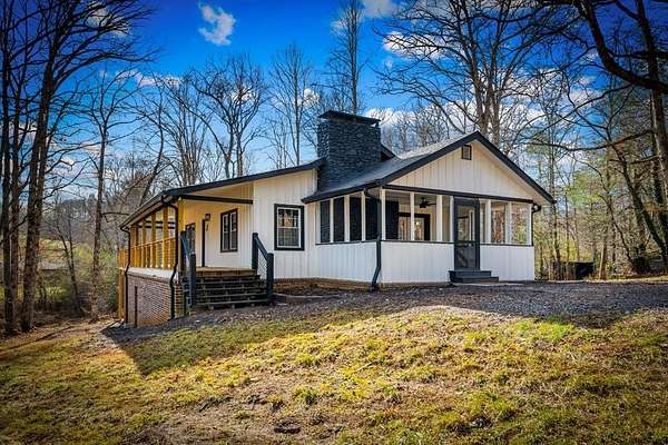 1.5 Acres of Residential Land with Home for Sale in Epworth, Georgia