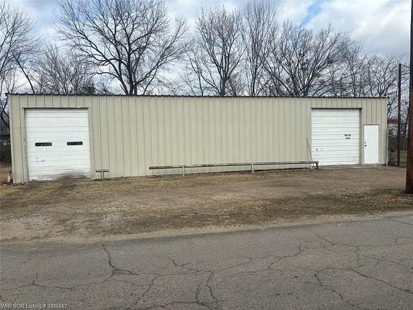 1 Acre of Land for Sale in Sallisaw, Oklahoma
