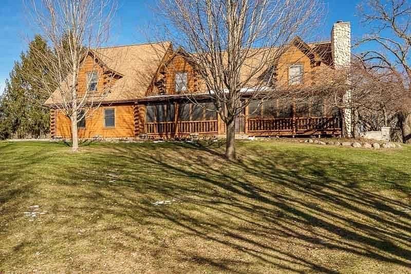 3.27 Acres of Residential Land with Home for Sale in Roscoe, Illinois