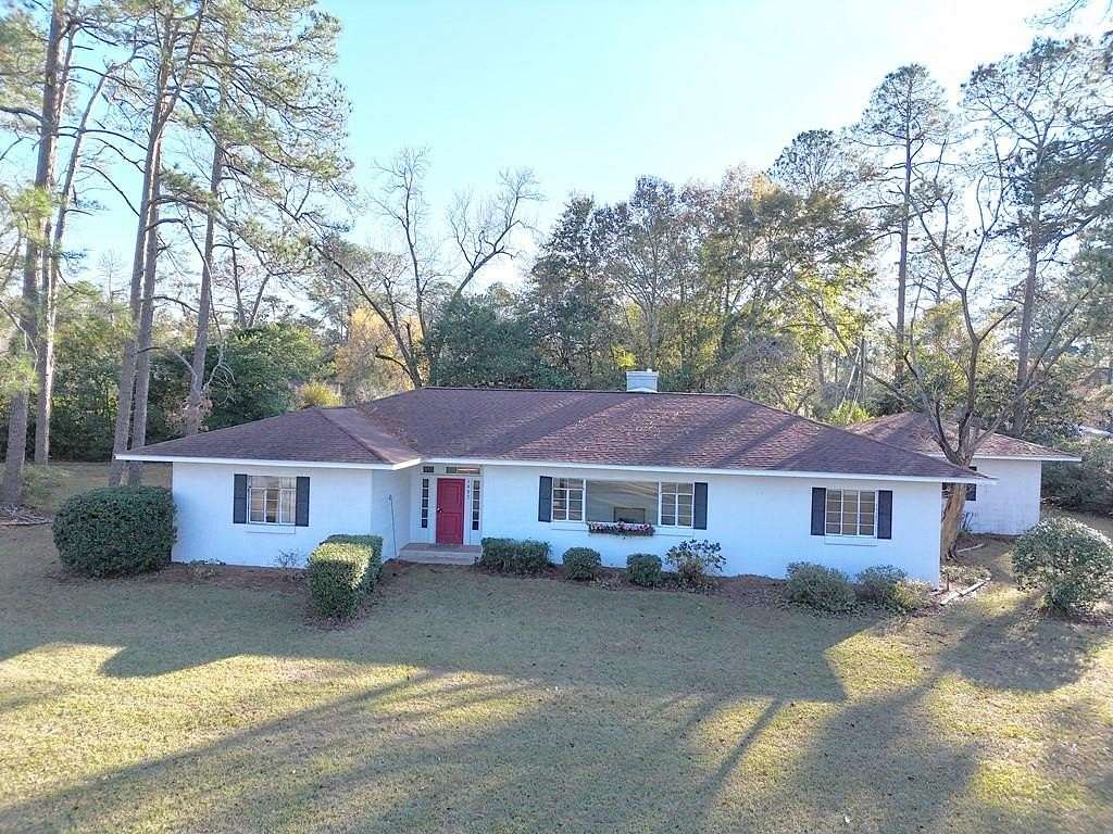 1.5 Acres of Residential Land with Home for Sale in Cairo, Georgia