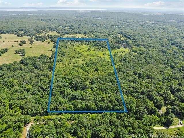 24.3 Acres of Recreational Land for Sale in Henryetta, Oklahoma