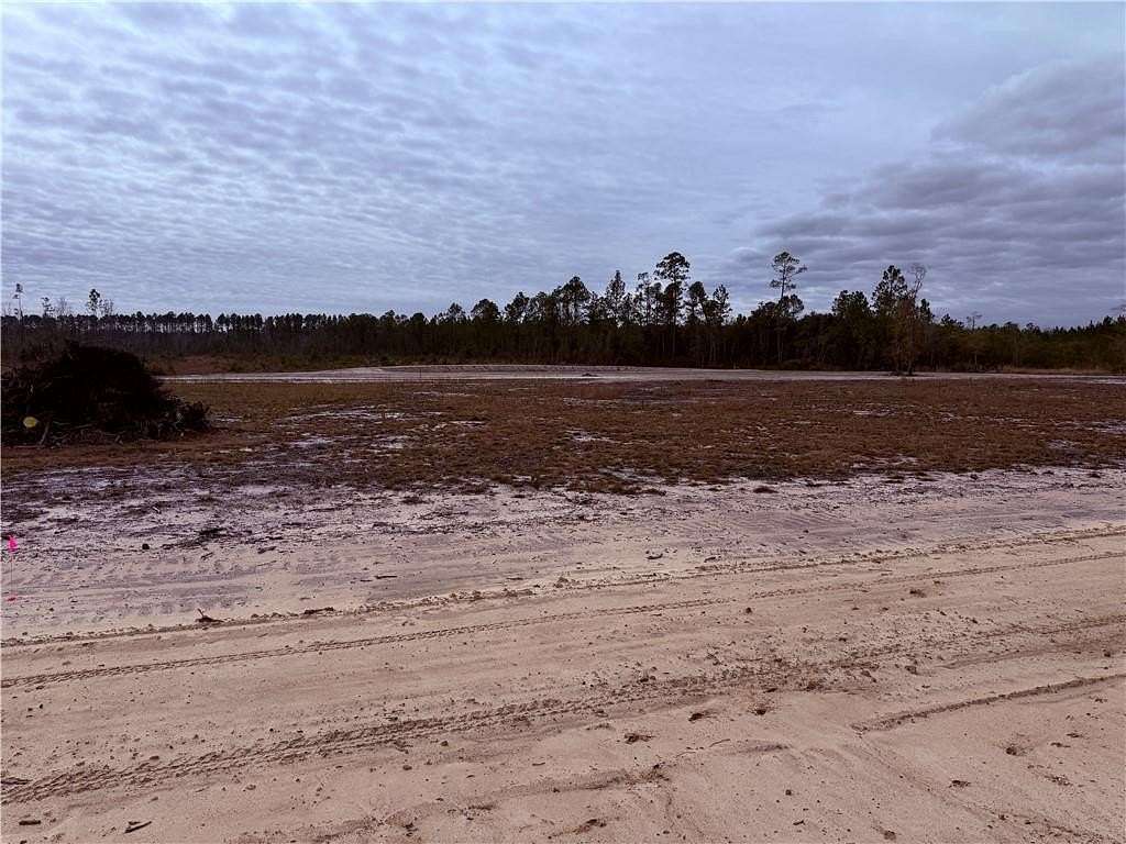 1 Acre of Residential Land for Sale in Waycross, Georgia