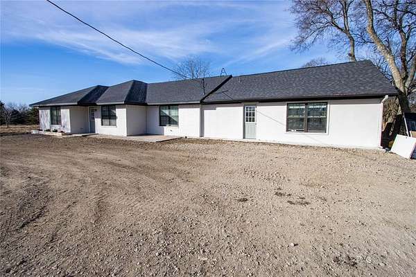 121 Acres of Land with Home for Sale in Greenville, Texas