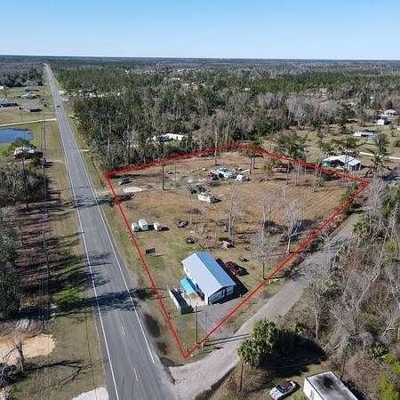 2.2 Acres of Improved Commercial Land for Sale in Wewahitchka, Florida