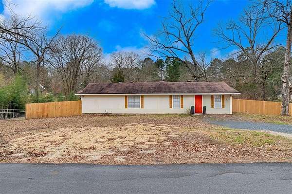 3.4 Acres of Residential Land with Home for Sale in Shreveport, Louisiana