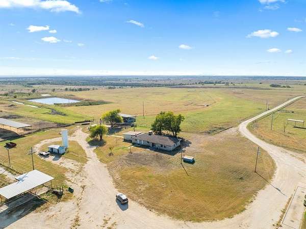 222 Acres of Land for Lease in Hico, Texas