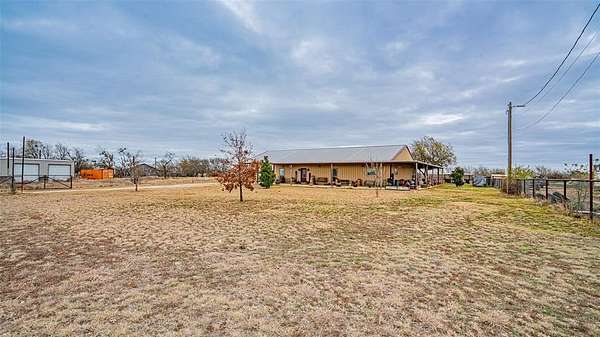 2.89 Acres of Residential Land with Home for Sale in Joshua, Texas