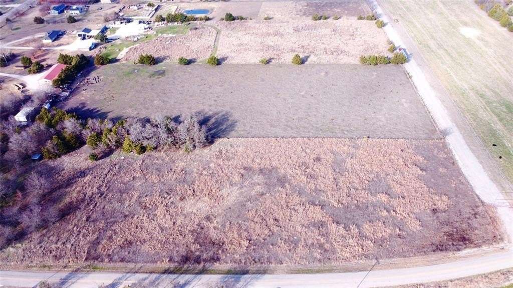 2 Acres of Mixed-Use Land for Sale in Blue Ridge, Texas