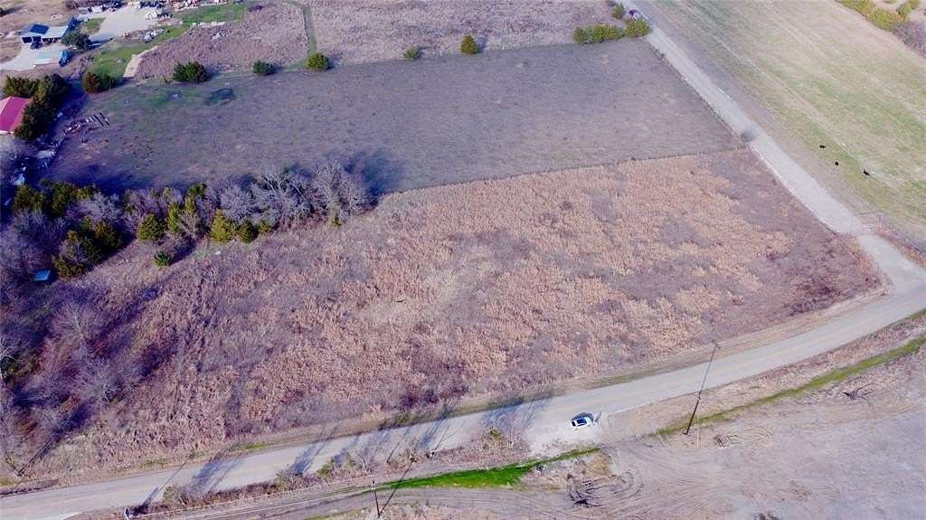 2.19 Acres of Mixed-Use Land for Sale in Blue Ridge, Texas