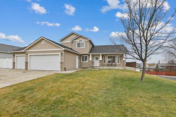 25 Acres of Improved Mixed-Use Land for Sale in Medical Lake, Washington