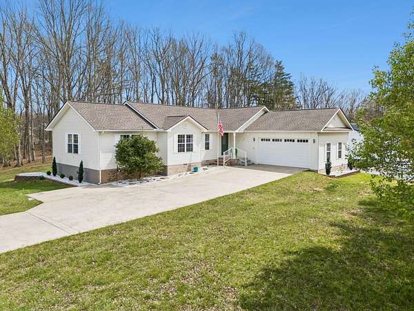 1.78 Acres of Land with Home for Sale in Crossville, Tennessee