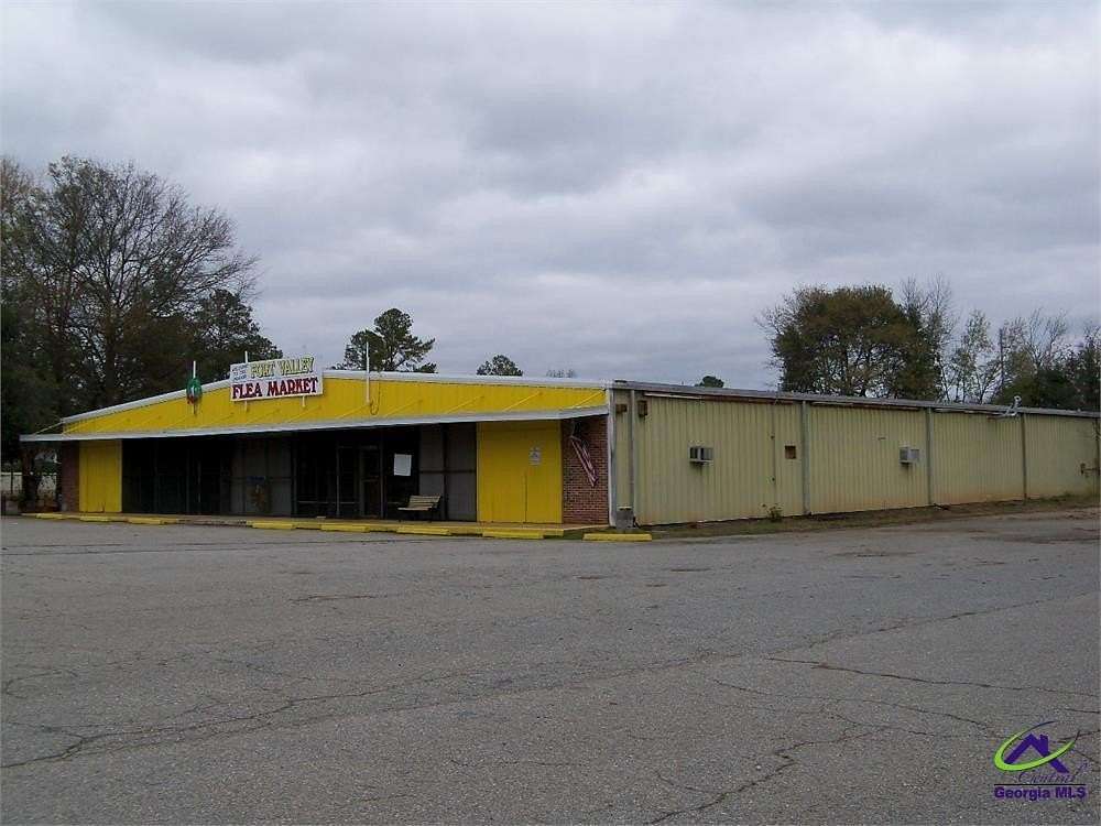 1.5 Acres of Improved Commercial Land for Sale in Fort Valley, Georgia