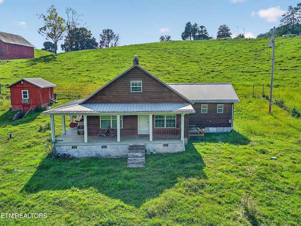 34 Acres of Land with Home for Sale in Harrogate, Tennessee