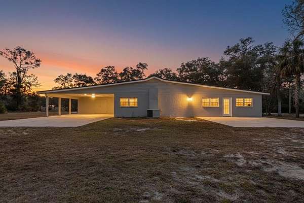 8 Acres of Land with Home for Sale in Old Town, Florida