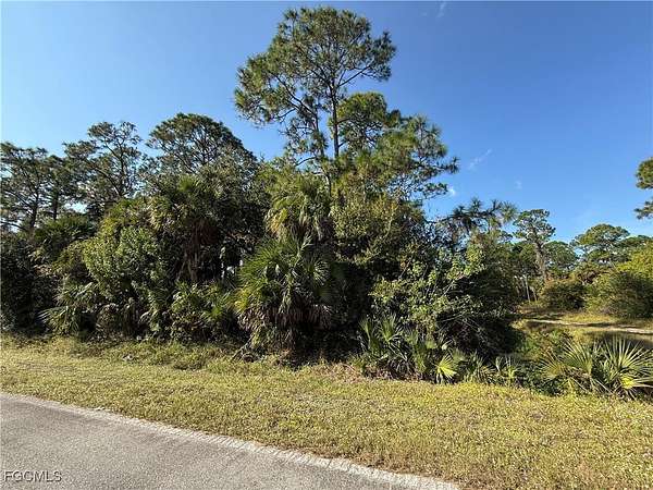 1.25 Acres of Residential Land for Sale in Clewiston, Florida