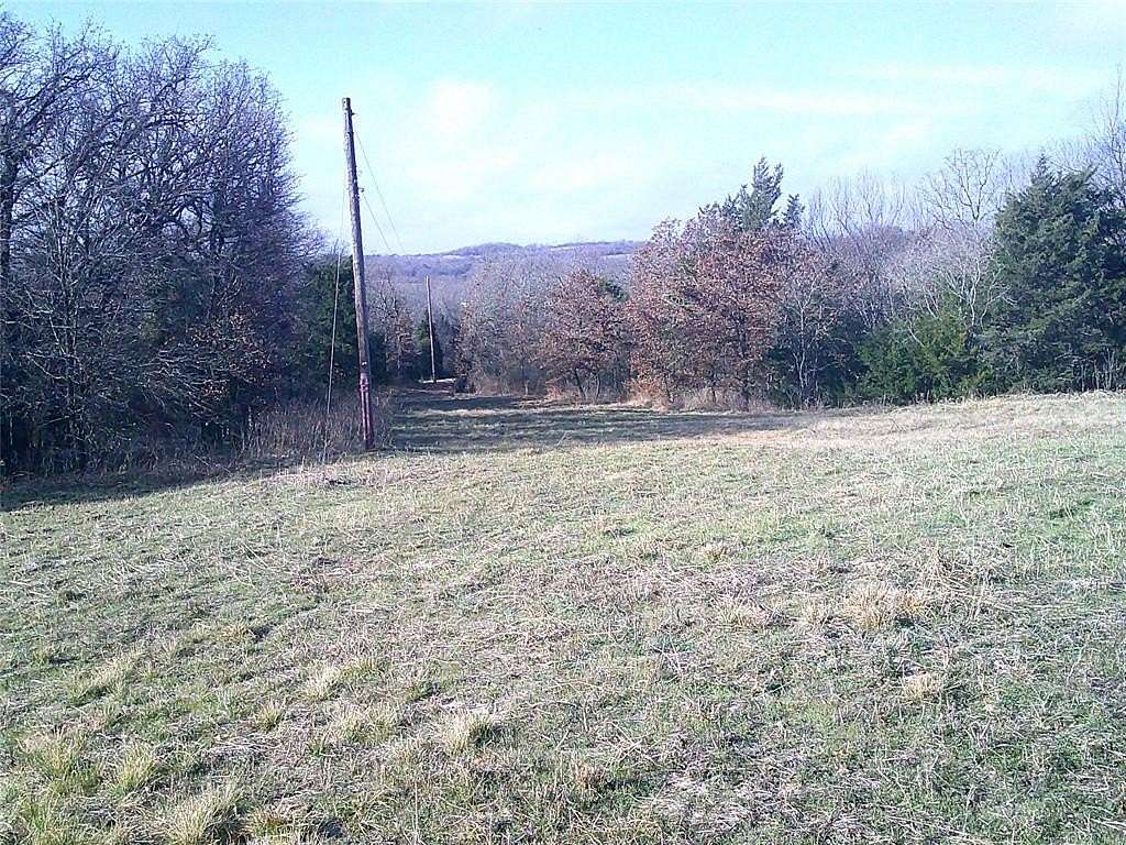 8.55 Acres of Land for Sale in St. Jo, Texas