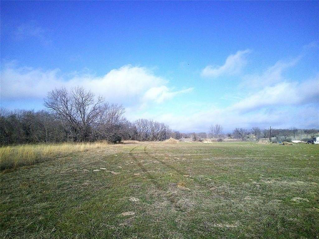 2.85 Acres of Land for Sale in St. Jo, Texas