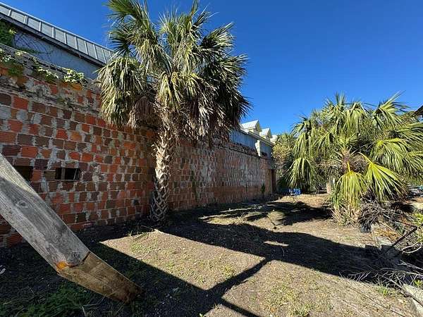 0.09 Acres of Commercial Land for Sale in Cedar Key, Florida