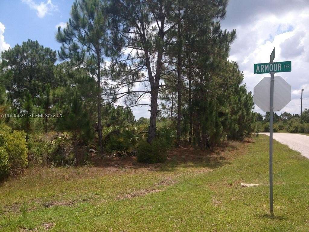 0.27 Acres of Residential Land for Sale in Sarasota, Florida